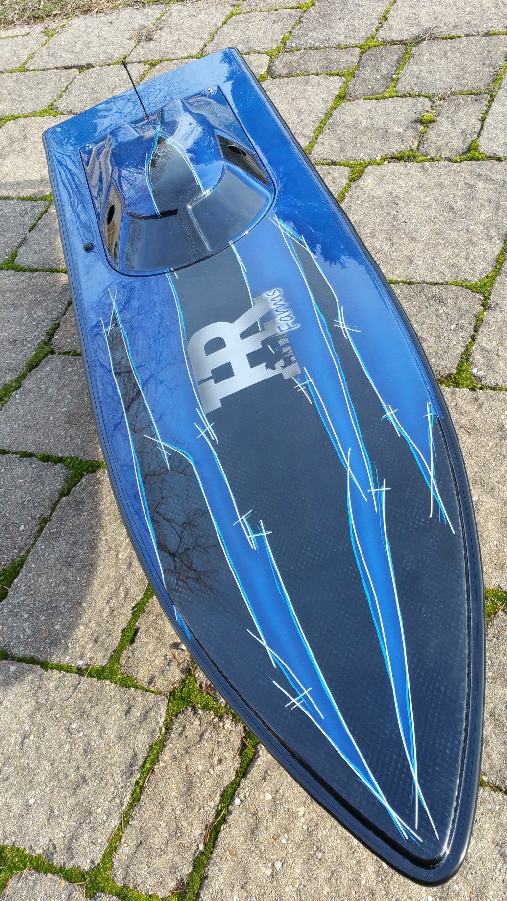 Fountain.64.Blue_.Carbon.BZX5-15