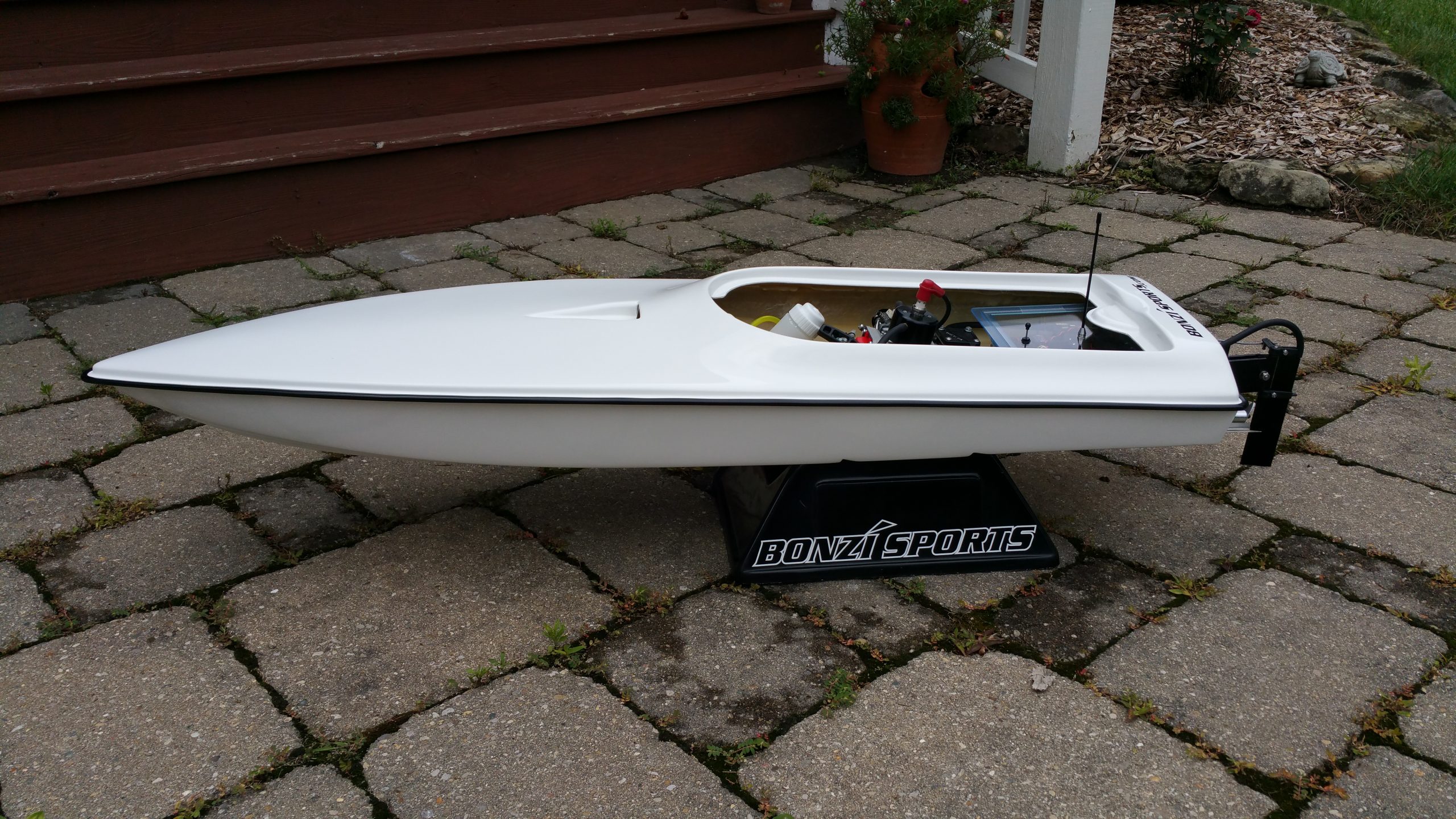 bonzi rc boats
